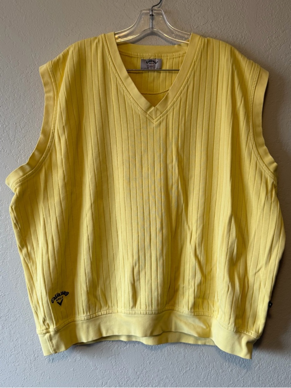 Callaway, Men’s Yellow V  Neck Vertical Ribbed Texture Golf Vest, Size 2XL